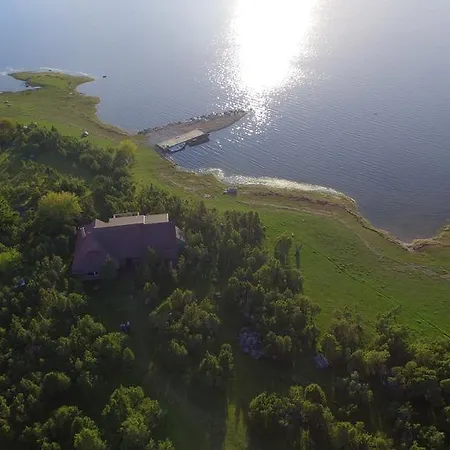 Vana-tamme Puhkemaja *